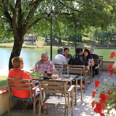 Domaine Lacs De Gascogne Ferienpark Seissan